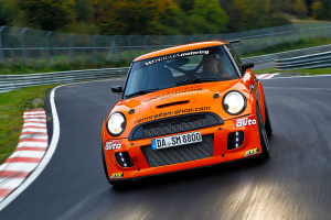 schirra_mini_jcw_gts_nurburgring_record_1.jpg