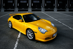 Yellow Porsche 996 GT3