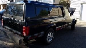 Jeep Comanche with cap