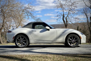 2021 Mazda MX-5 Miata Grand Touring 3