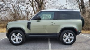 Land Rover Defender 90 side 2