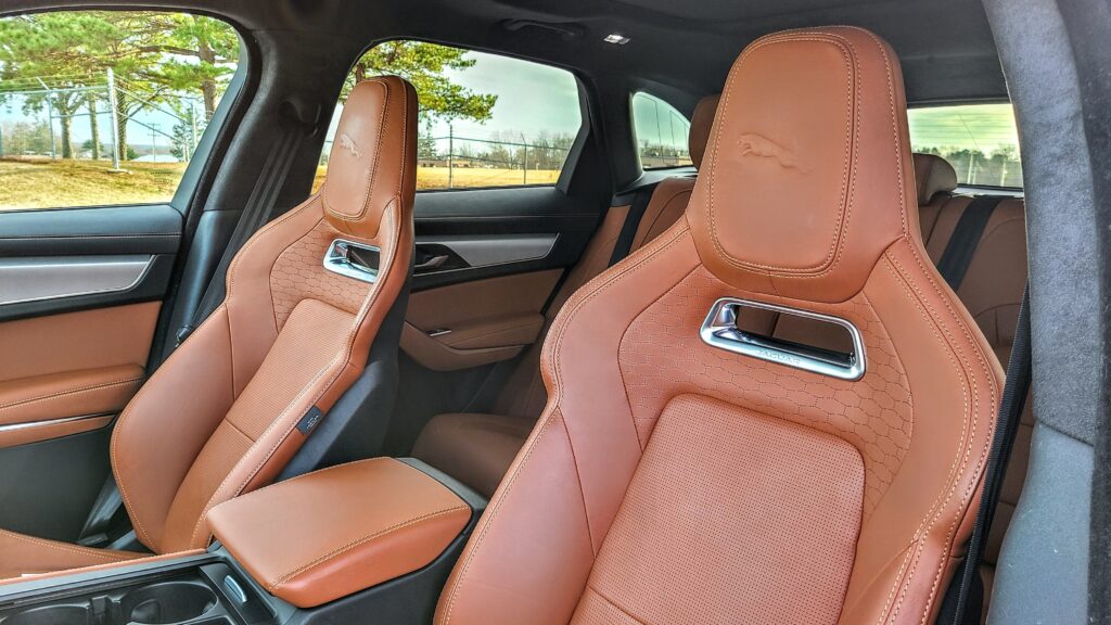 F-Pace R Dynamic S seats