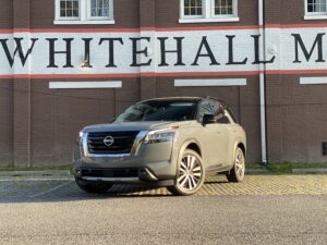 2022 NIssan Pathfinder Platinum