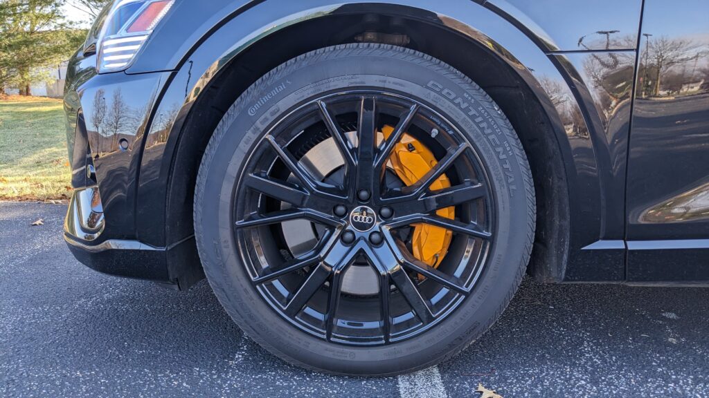 2022 Audi e-tron wheel