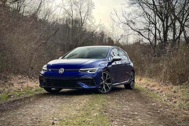 The 2022 Volkswagen Golf R is a hot hatch that can do it all - Right ...