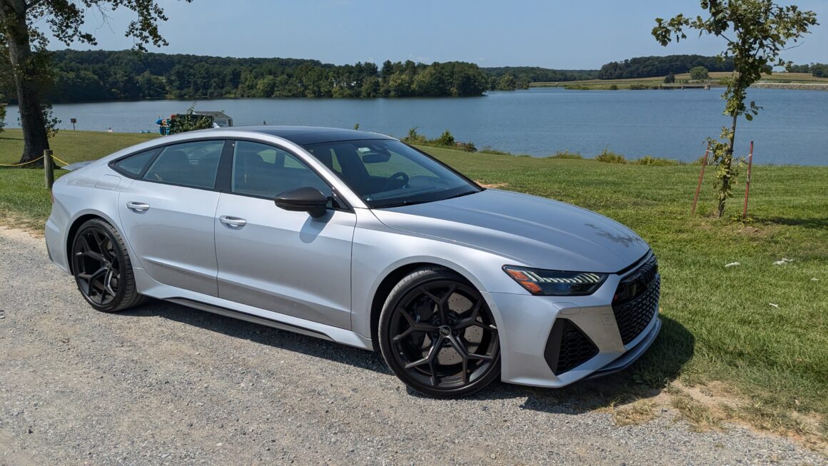 2024 Audi RS7 hero