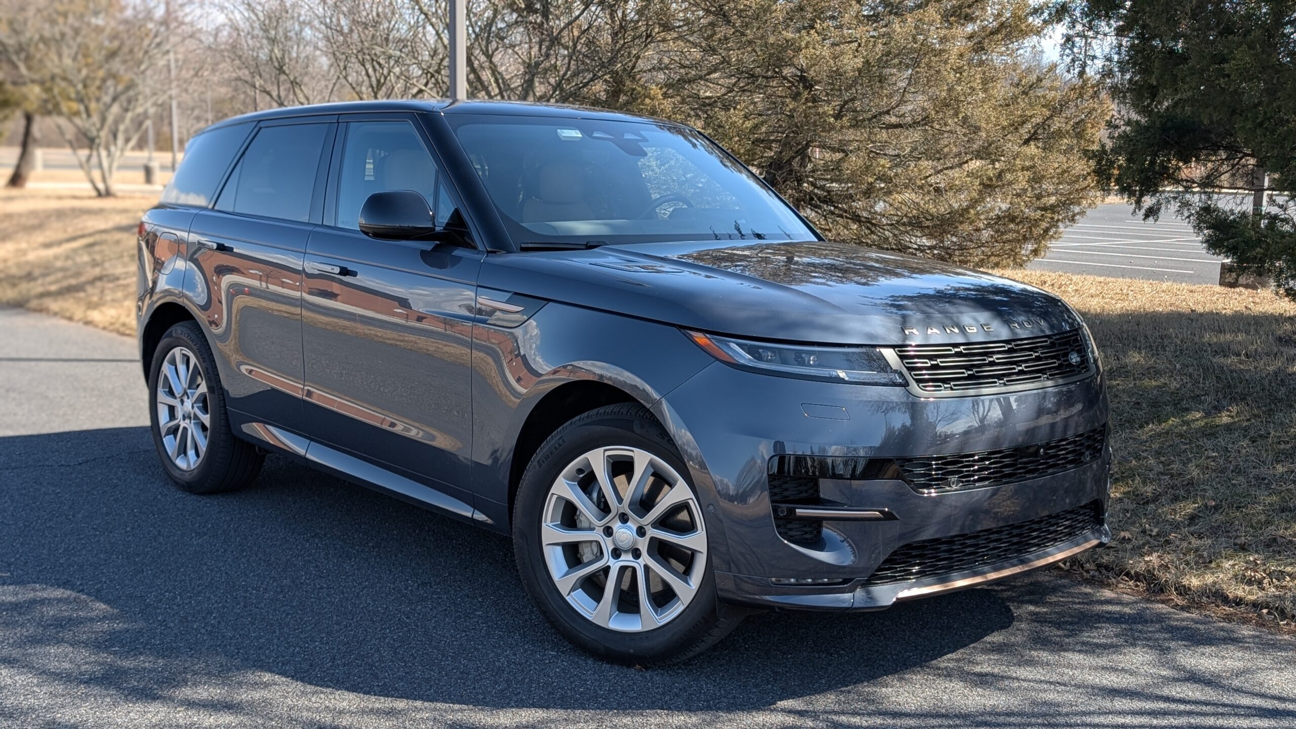 2025 Range Rover Sport Dynamic SE hero