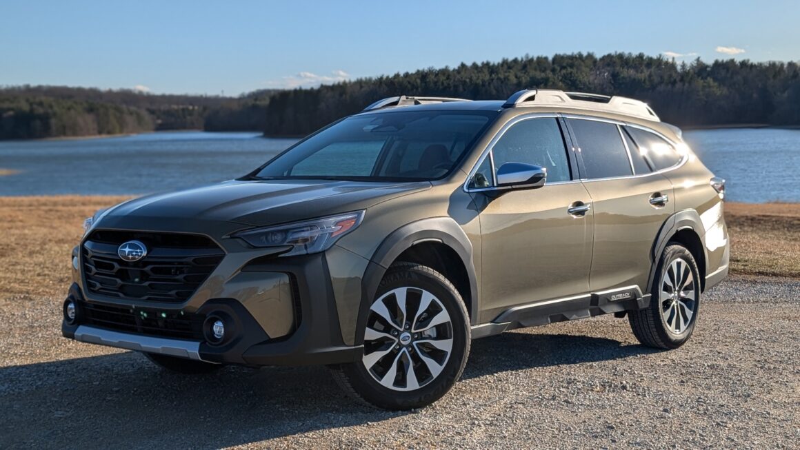 2025 Subaru Outback Touring XT hero