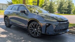 2025 Toyota Crown Signia Limited hero