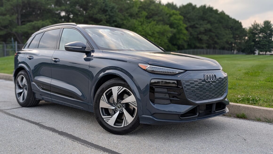 2025 Audi Q6 e-tron Prestige hero