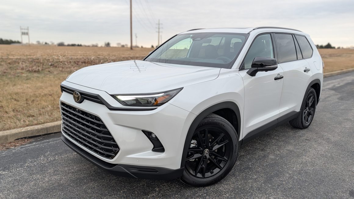 2026 Toyota Grand Highlander Nightshade hero