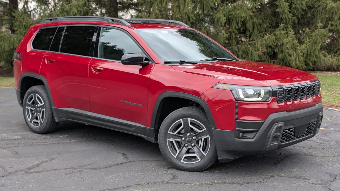 2026 Jeep Cherokee Laredo hero