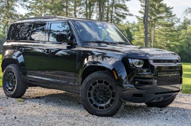 2026 Land Rover Defender OCTA hero